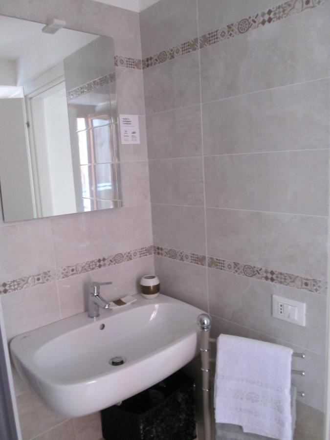 B&B Regina Margherita ลาควิลา ภายนอก รูปภาพ