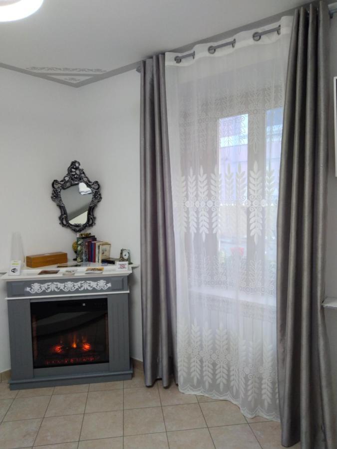 B&B Regina Margherita ลาควิลา ภายนอก รูปภาพ