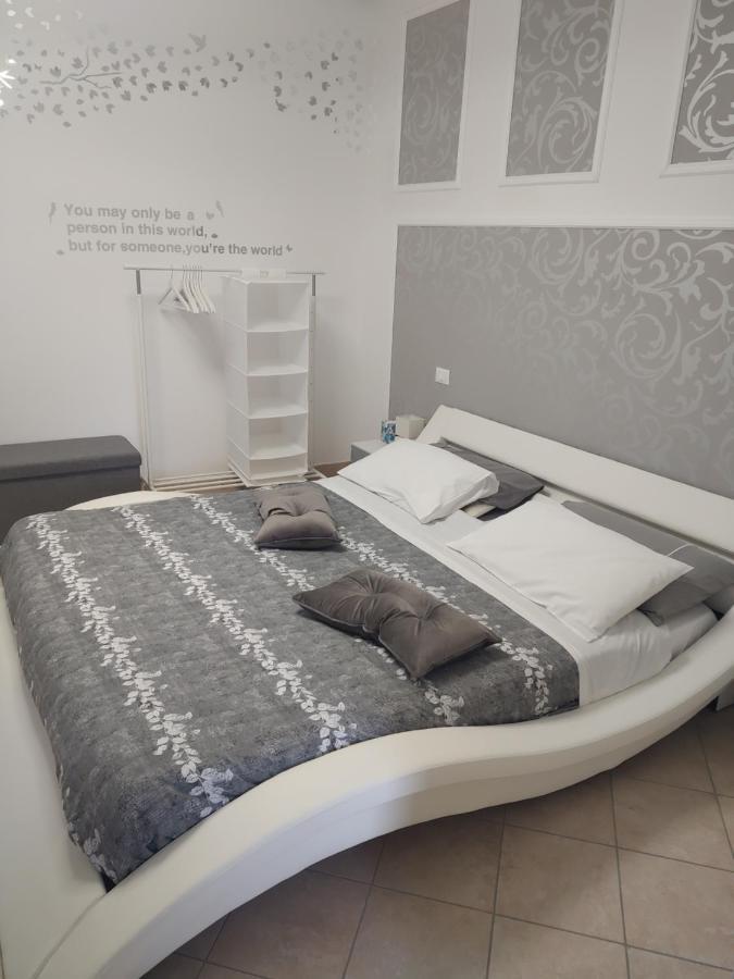 B&B Regina Margherita ลาควิลา ภายนอก รูปภาพ