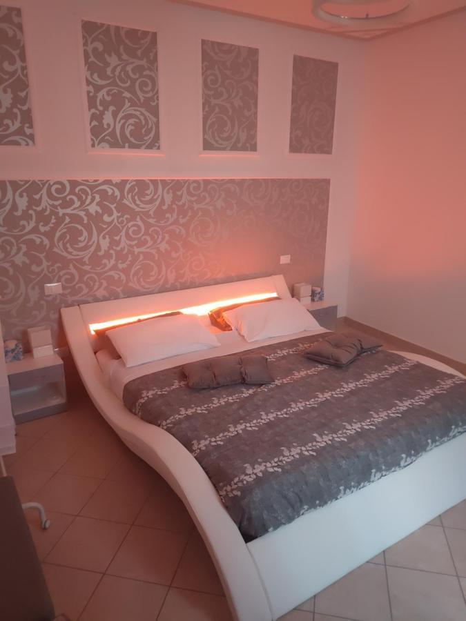 B&B Regina Margherita ลาควิลา ภายนอก รูปภาพ